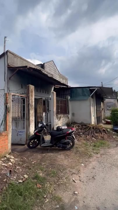 Kho cho thuê tại Hóc Môn 1000m² giá 8 triệu - Đường xe tải thuận tiện