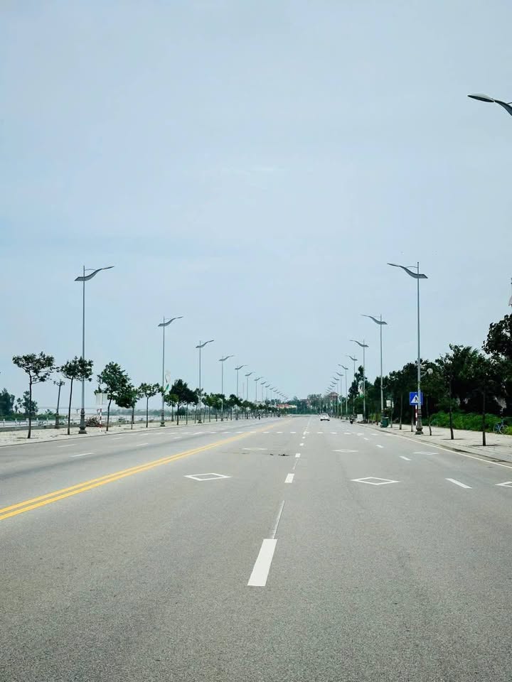 Đất nền mặt tiền Trường Sa, Sơn Tịnh, 150m² chỉ 2.3 tỷ - Cơ hội vàng đầu tư!