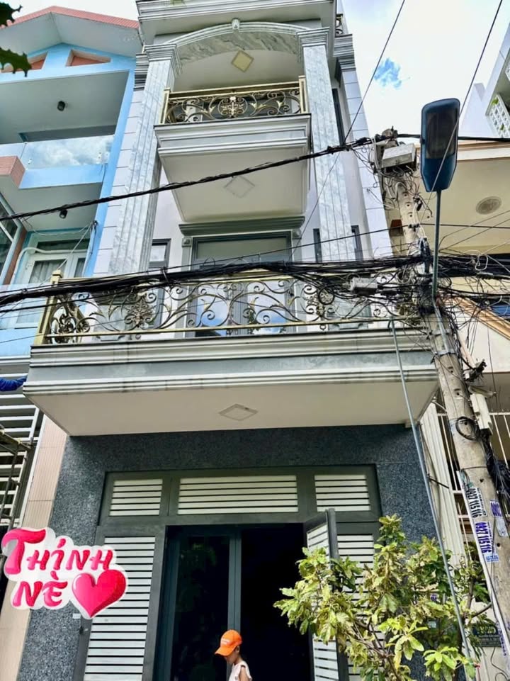 Nhà cho thuê hẻm VIP 8m Tân Sơn Nhì 60m² - Phù hợp cho gia đình và kinh doanh online!