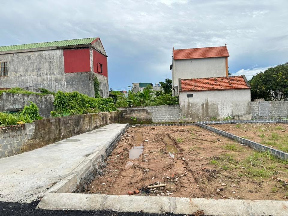 Đất nền Lê Lợi Kiến Xương 90m² - Chính chủ bán gấp, vị trí đắc địa!