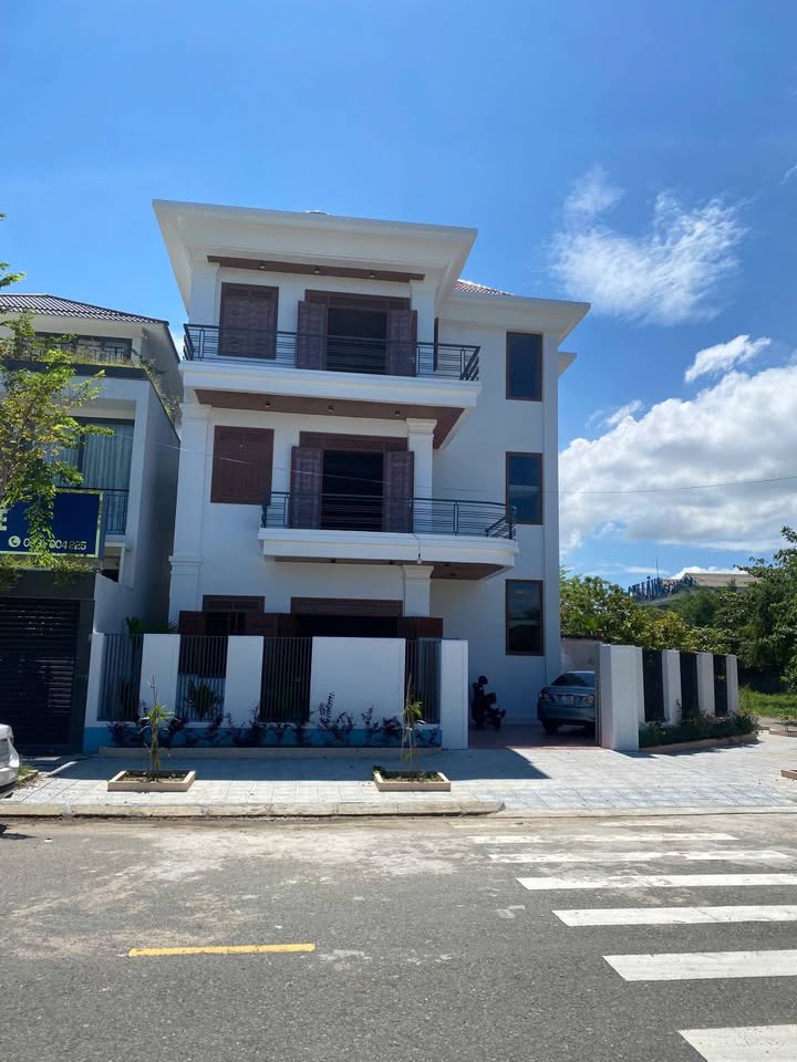 Biệt thự 3 tầng 276m² tại Đông Nam Thủy An - View sông An Cựu, giá 19 tỷ