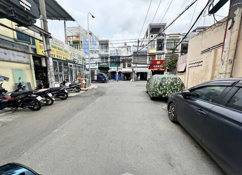 Bán nhà Bùi Đình Tuý, Bình Thạnh 202m² - Phù hợp đầu tư xây mới!