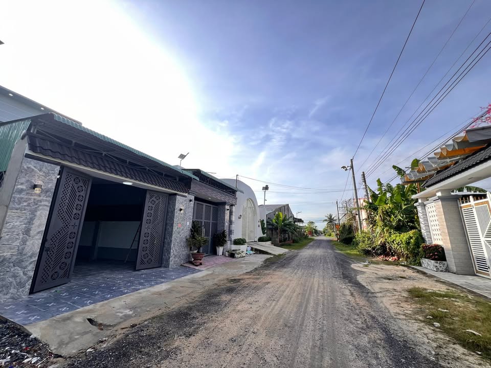 Nhà gác lửng Ninh Phú Tây Ninh 150m² giá 1.87 tỷ - Vị trí gần trường học!