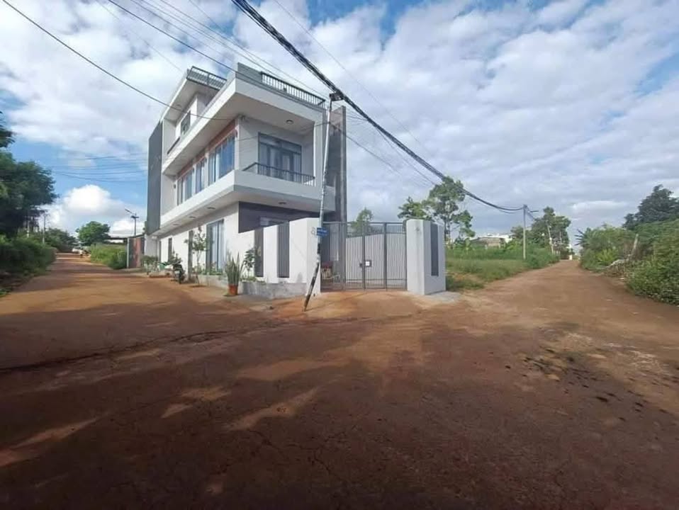 Đất nền góc 2 mặt tiền Nguyễn Huệ, P.Tân Lợi, TP.BMT 125m² giá 3.25 tỷ - Tiềm năng đầu tư lớn!