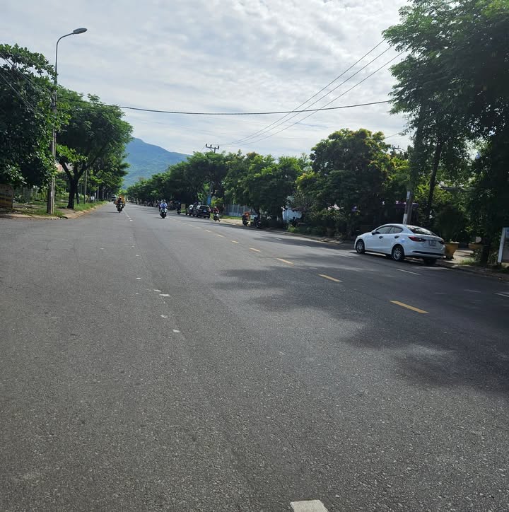 Mặt tiền Hồ Sĩ Phấn, Sơn Trà 100m² giá 6 tỷ - Cơ hội hiếm có!