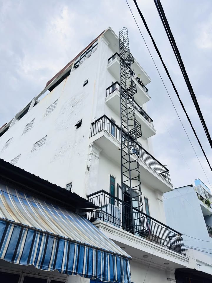 Căn hộ dịch vụ 22 phòng Cầu Xéo Tân Phú 120m² giá 18.5 tỷ - Đầu tư sinh lời ngay!