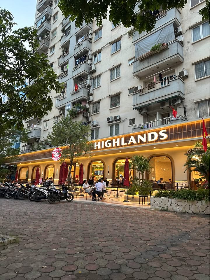 Mặt bằng FrontHouse 1700m² tại Giảng Võ, Cầu Giấy - Giá thuê 300 triệu/tháng