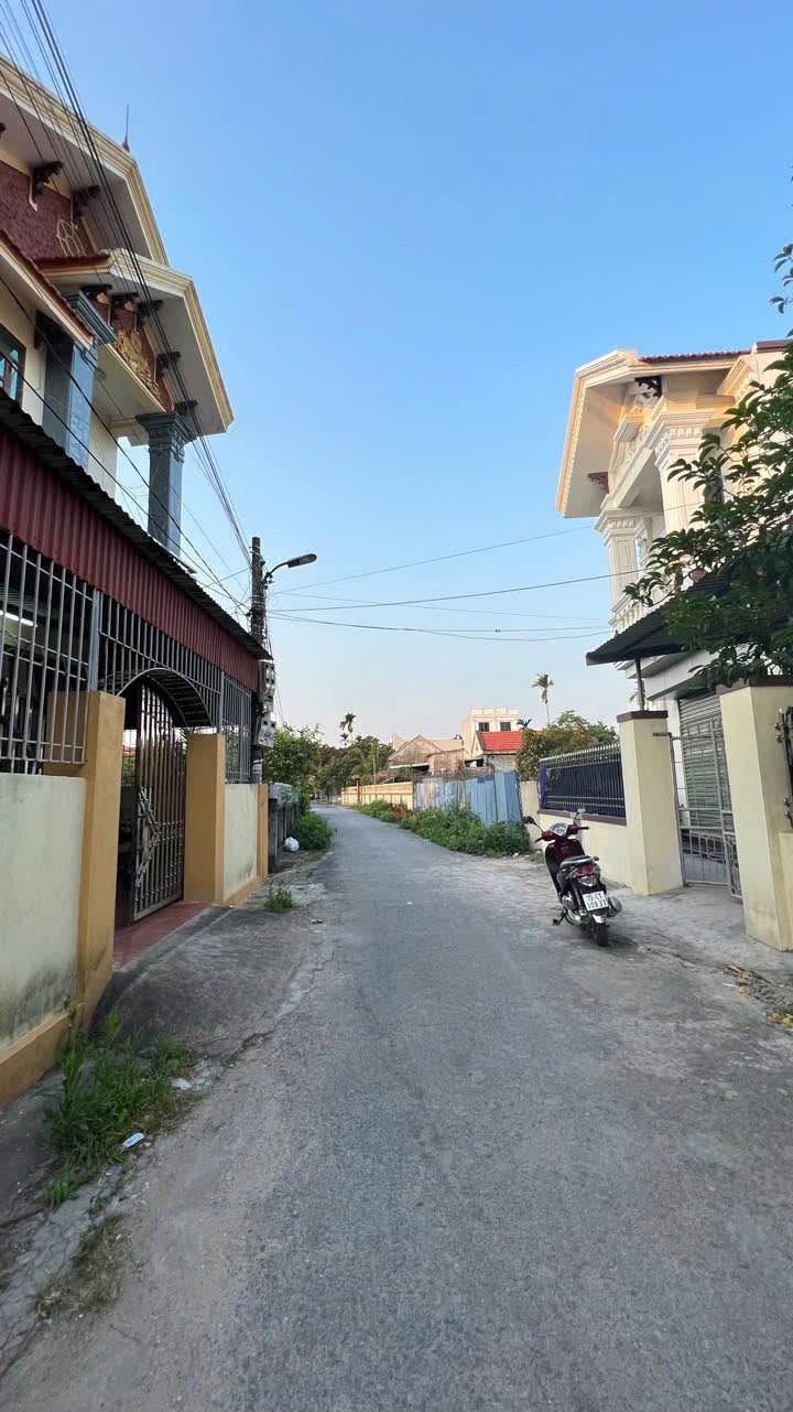 Nhà 2 tầng mặt đường Đặng Cương 100m² giá 3.5 tỷ - Cơ hội vàng cho bạn!