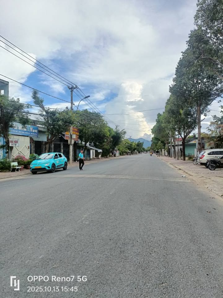 Bán đất mặt tiền Trần Văn Hai, phường Trường Chinh, 210m² giá 2.9 tỷ - Vị trí kinh doanh đắc địa!