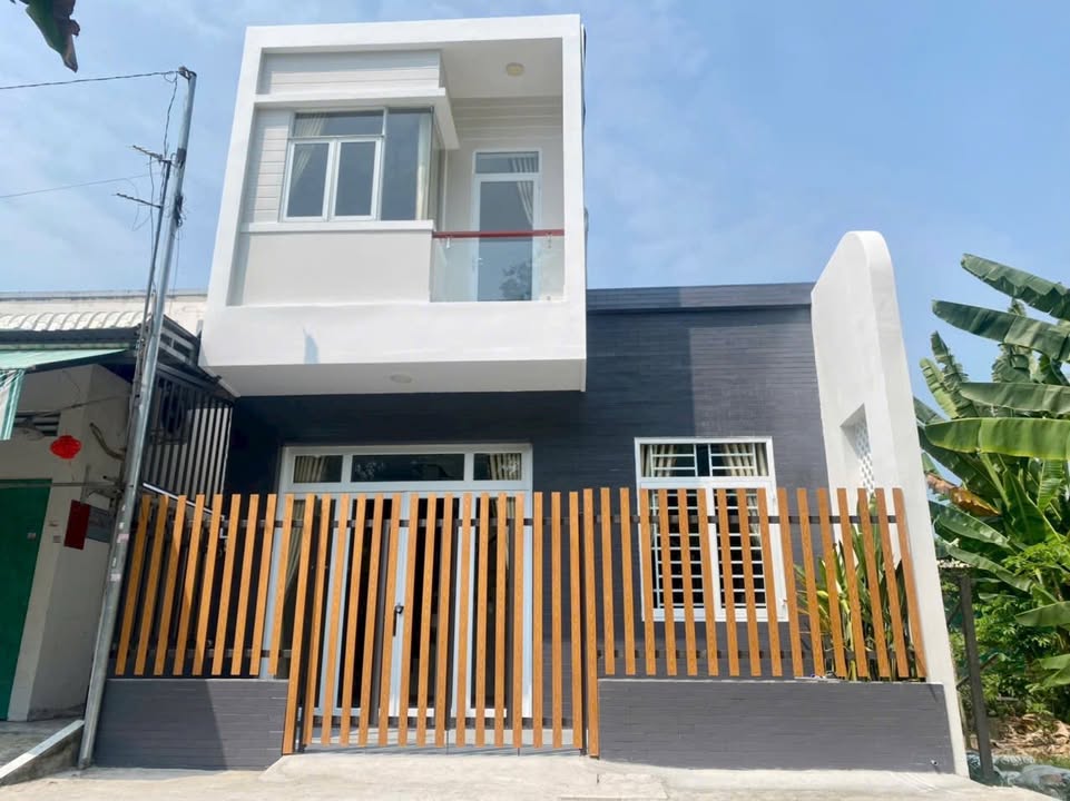 Nhà 1 lầu đường Cái Sao Bờ Hồ, Long Xuyên, An Giang - Diện tích 140m² giá 2.1 tỷ - Thương lượng ngay!