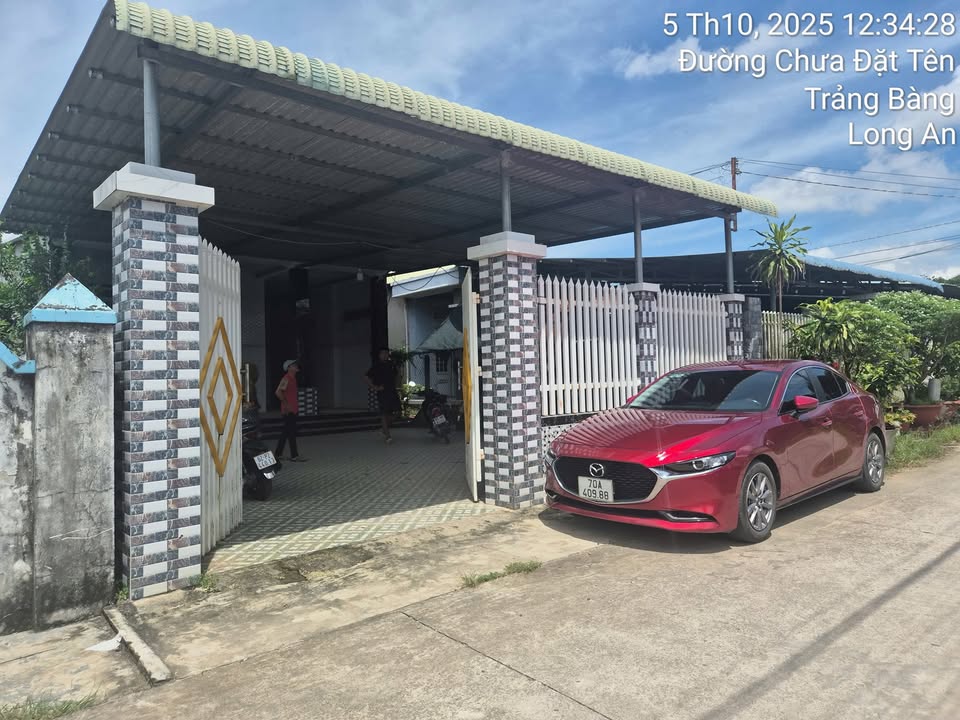 Nhà chính chủ Lộc Giang, Đức Hòa, 200m² giá 2 tỷ - Sẵn sàng vào ở!