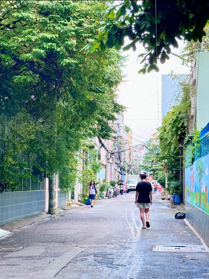 Nhà 2 tầng đường Trịnh Đình Trọng 50m² giá 3 tỷ - Pháp lý rõ ràng, sẵn sàng vào ở!