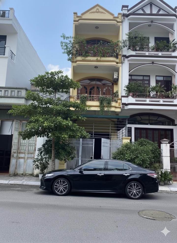 Nhà phố Yết Kiêu Hạ Long 113m² giá 5 tỷ - Vừa ở vừa kinh doanh!