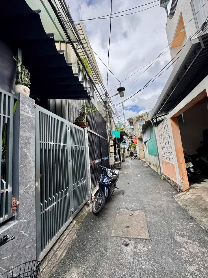 Nhà 50m² kiệt 3m Đường Hùng Vương, Đà Nẵng giá 3.49 tỷ - Sẵn sàng vào ở ngay!