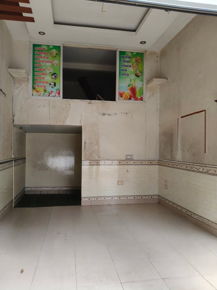 Nhà mặt tiền đường Tôn Đức Thắng, Hải Phòng, 30m² giá 6.3 tỷ - Vị trí đắc địa, không lỗi lầm!