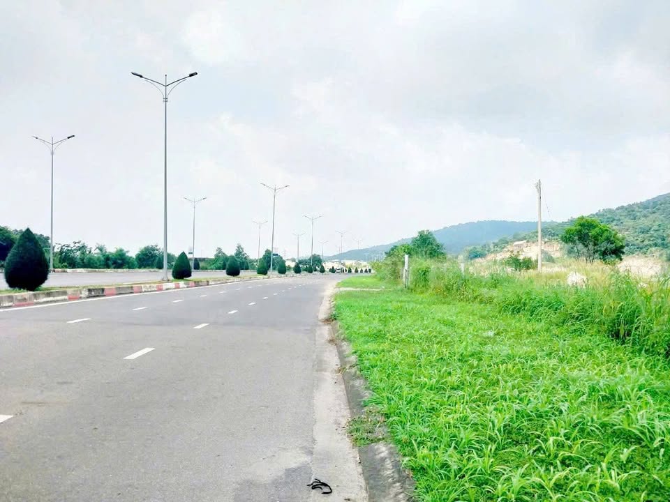 Đất nền Kim Dinh Bà Rịa 930m² giá 8.7 tỷ - Mặt tiền đường nhựa, thích hợp kinh doanh!