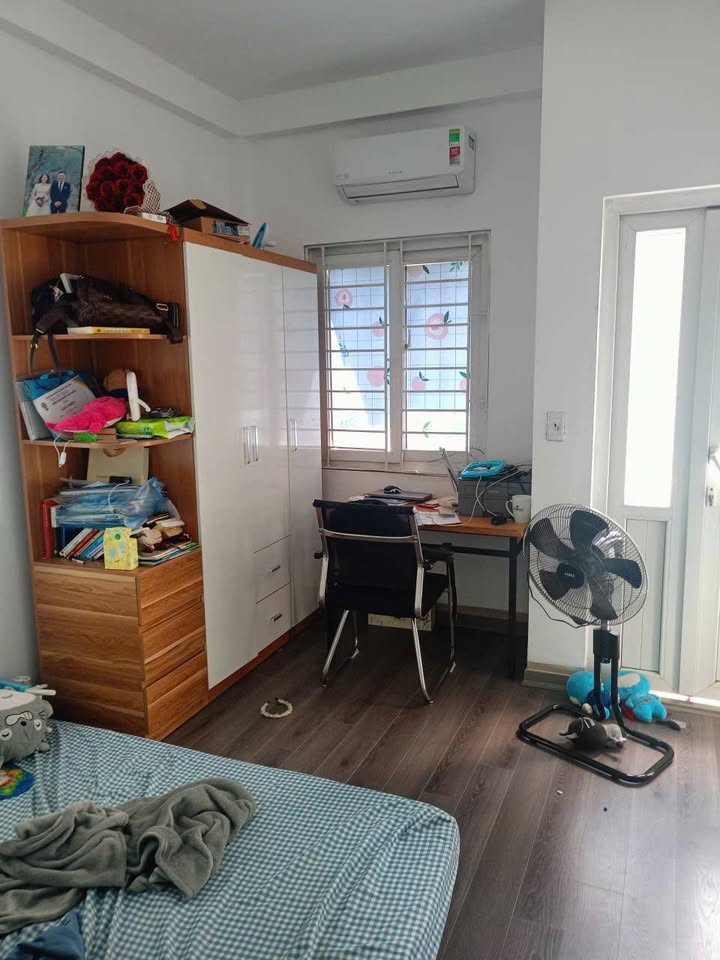 Nhà 3 tầng Tả Thanh Oai, Thanh Trì 37m² giá 4.9 tỷ - Sổ đỏ chính chủ!