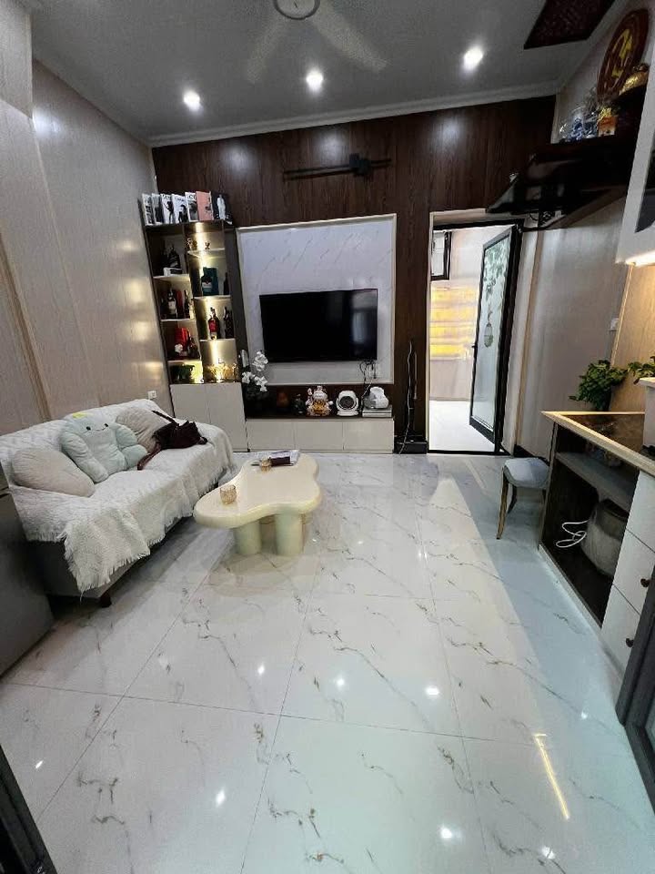 Căn hộ tập thể Lê Gia Định, Hai Bà Trưng 70m² giá 4.6 tỷ - Ô tô đỗ ngày đêm!