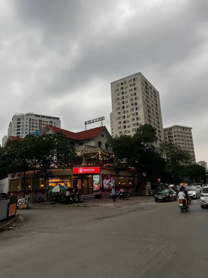 Cho thuê mặt phố Vũ Phạm Hàm 190m² giá thỏa thuận - Lô góc kinh doanh đắc địa!