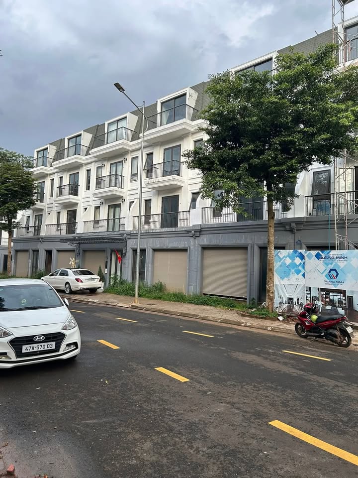 Townhouse Khu Compound Milano Buôn Ma Thuột 120m² giá 5.98 tỷ - Đầu tư sinh lời cao!