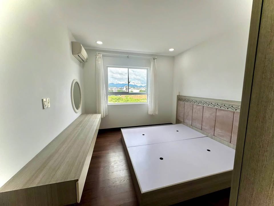 Căn hộ CT3 Phước Hải 70m² giá 3.3 tỷ - Đầy đủ nội thất, view sông thoáng mát!