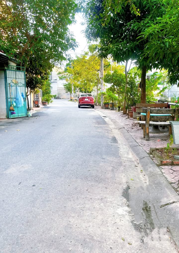 Nhà 3,5 tầng tại Thanh Miếu, Việt Trì 63m² giá 4-5 tỷ - View hồ thoáng mát!