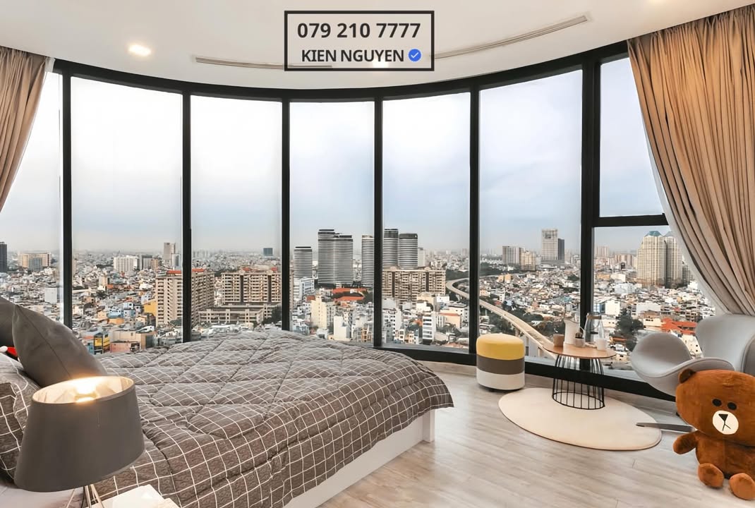 Căn hộ Vinhomes Golden River - Ba Son 80m² giá 16 tỷ - Full nội thất sang trọng!