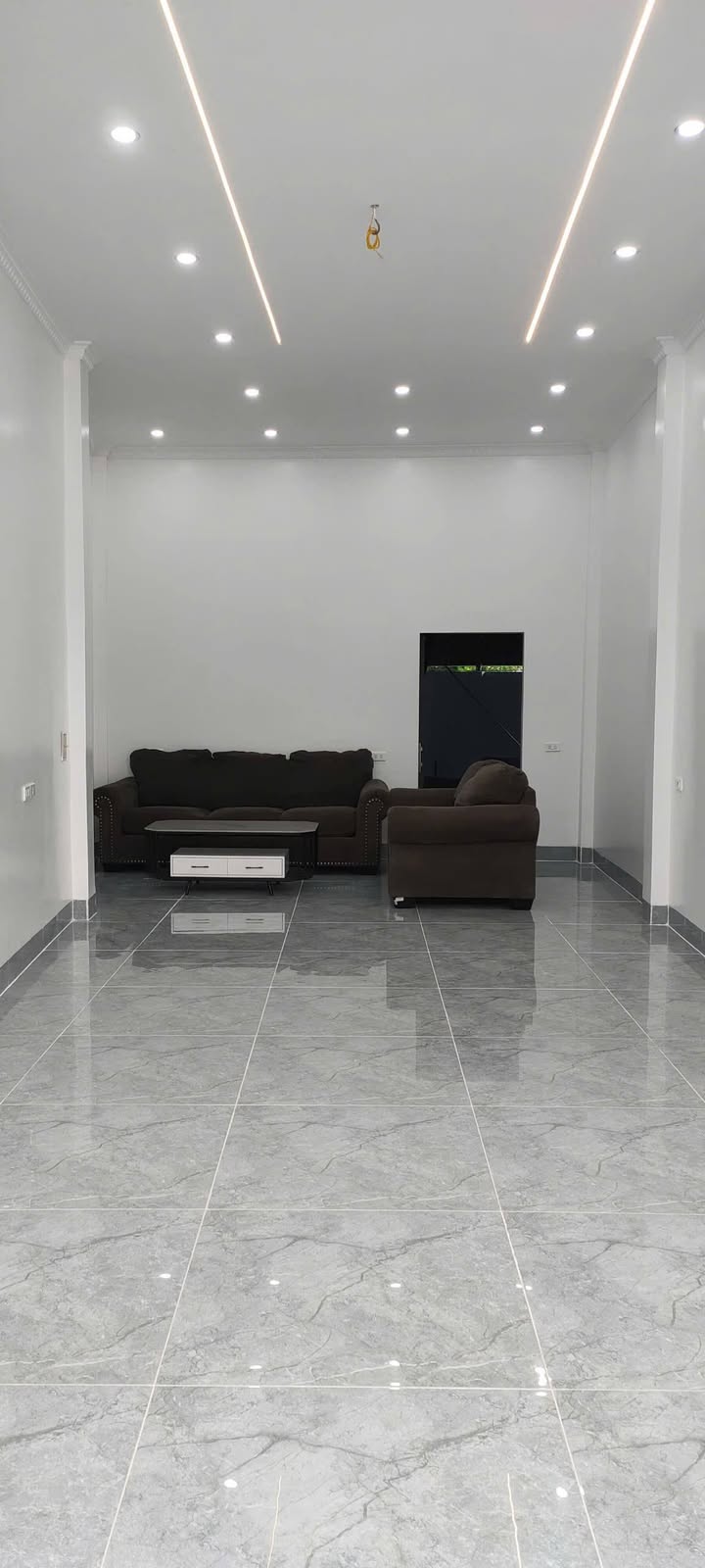 Nhà mặt phố Lý Tự Trọng Vĩnh Yên 90m² giá 3 tỷ - Kinh doanh đa dạng