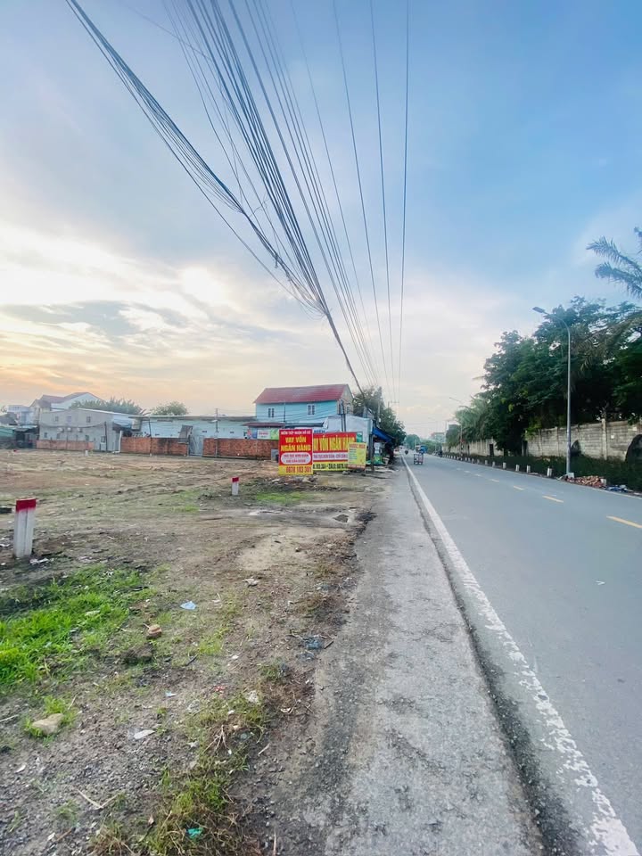 Đất mặt tiền Nguyễn Hữu Cảnh, Bình Nhâm, 122m² giá 4.6 tỷ - Vị trí kinh doanh tiềm năng!