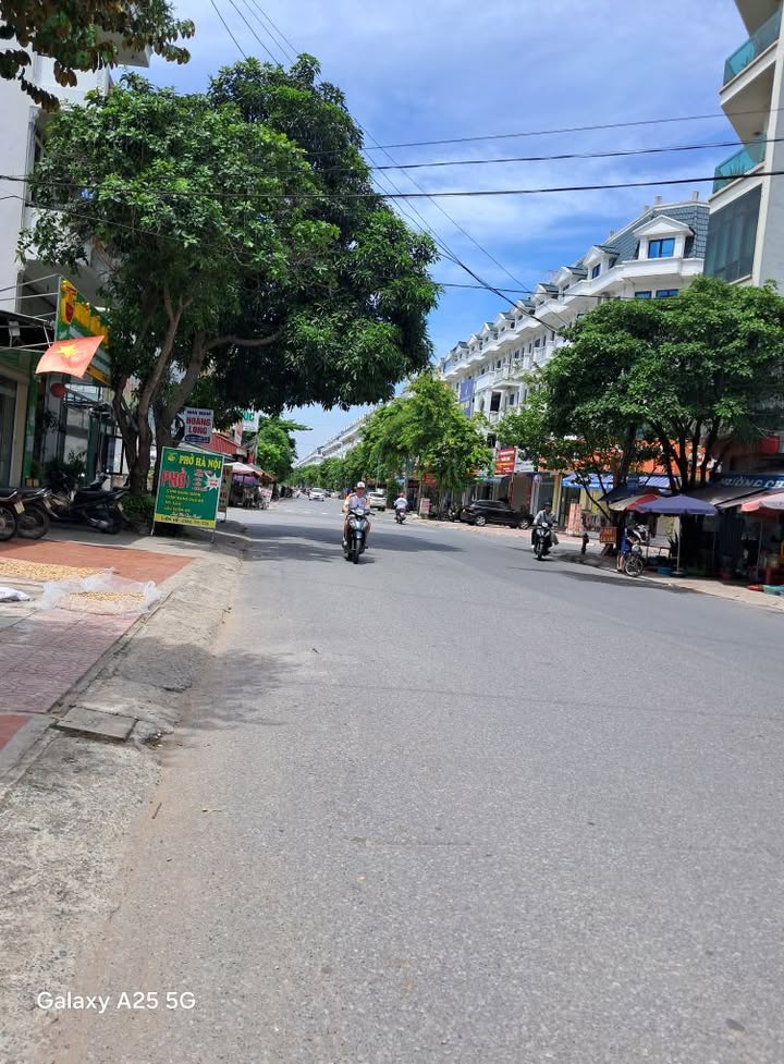 Nhà mặt đường Doãn Khuê Thái Bình 82m² giá 7 tỷ - Đầu tư sinh lời ngay!