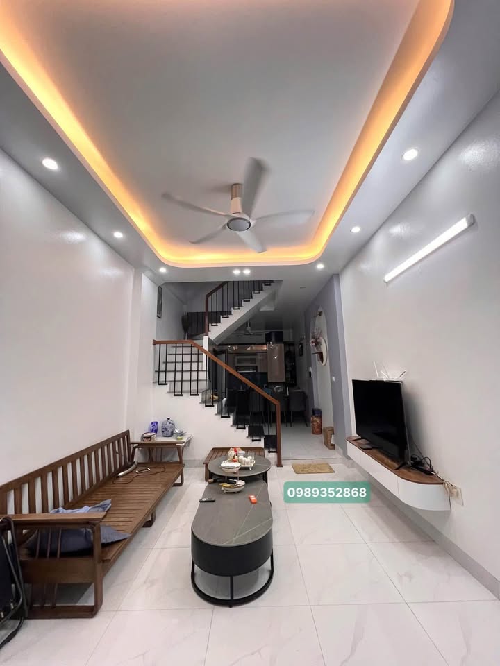 Nhà đẹp 3 tầng Thái Bình 41m² giá 2 tỷ - Không ngập lụt, sẵn sàng vào ở!