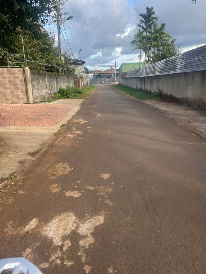 Đất nền đường Ngô Quyền Krông Năng 300m² giá 3 tỷ - Sổ đỏ chính chủ, đầu tư sinh lời!