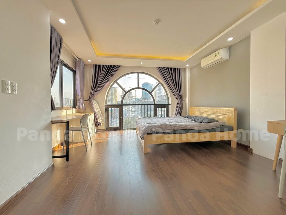 Căn hộ cho thuê đường Phạm Huy Thông, Ba Đình 100m² - View hồ tuyệt đẹp, đầy đủ nội thất!
