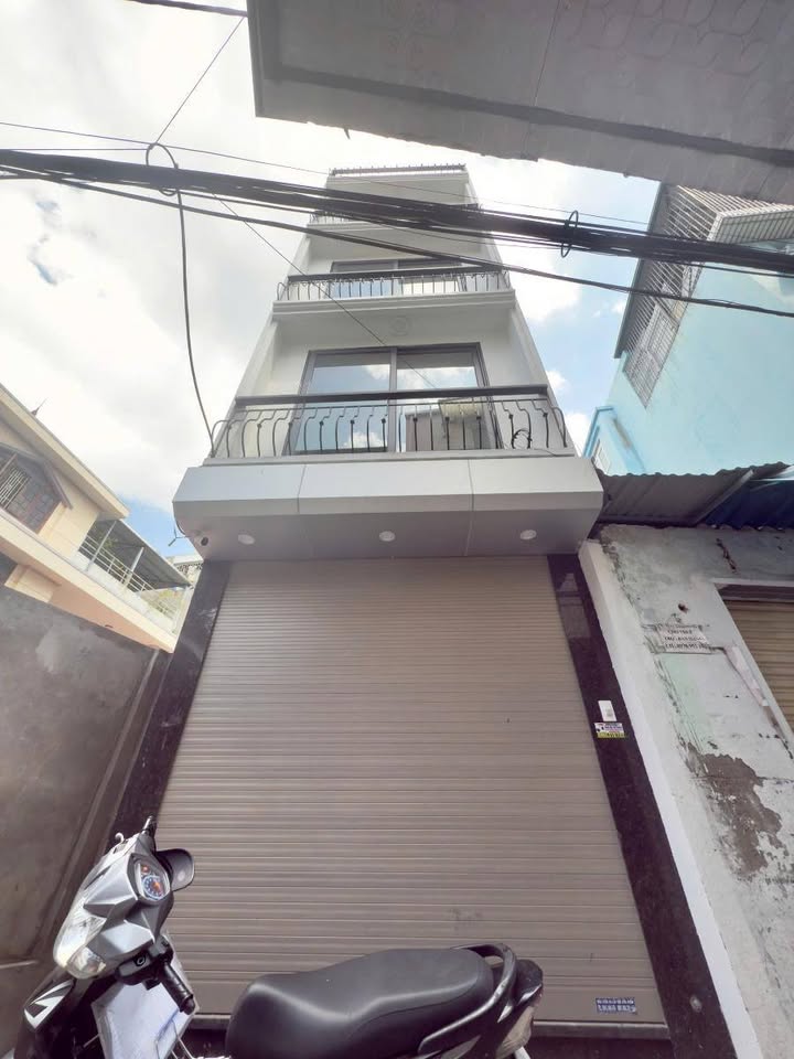 Nhà riêng tại Ngõ 896 Nguyễn Khoái 43m² giá 8.9 tỷ - Kinh doanh sầm uất, gần hồ