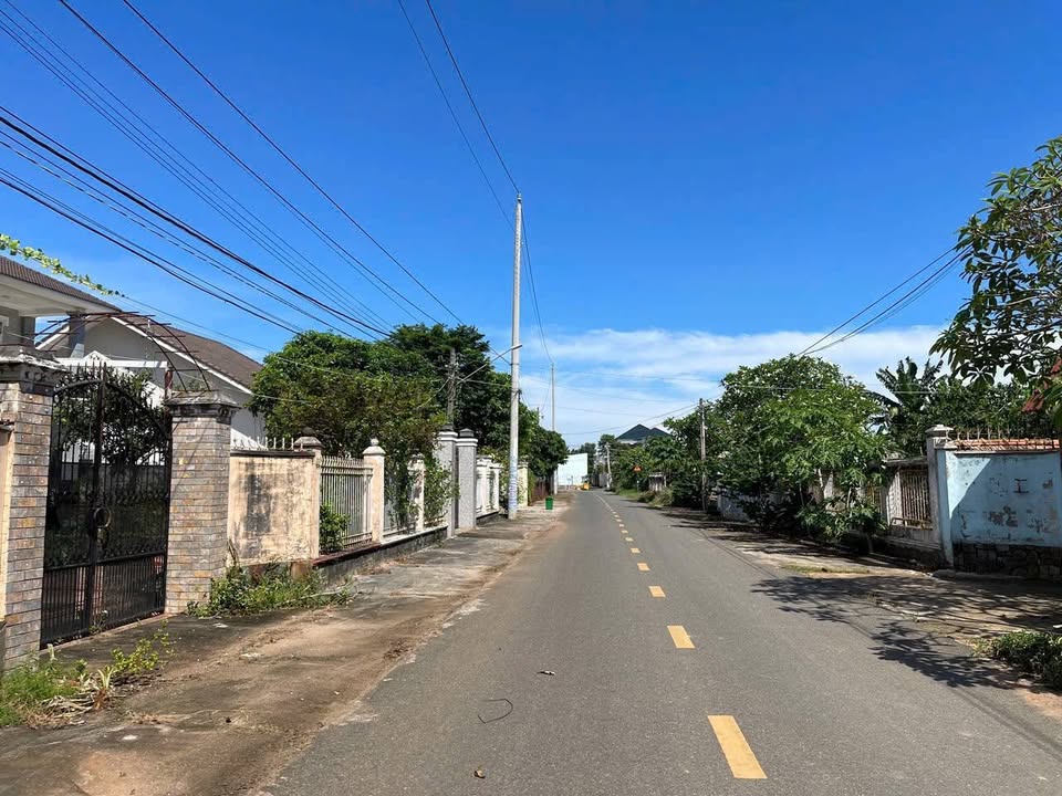 Đất mặt tiền đường Số 4, xã Hòa Long, 415m² giá 4 tỷ - Kinh doanh thuận lợi!