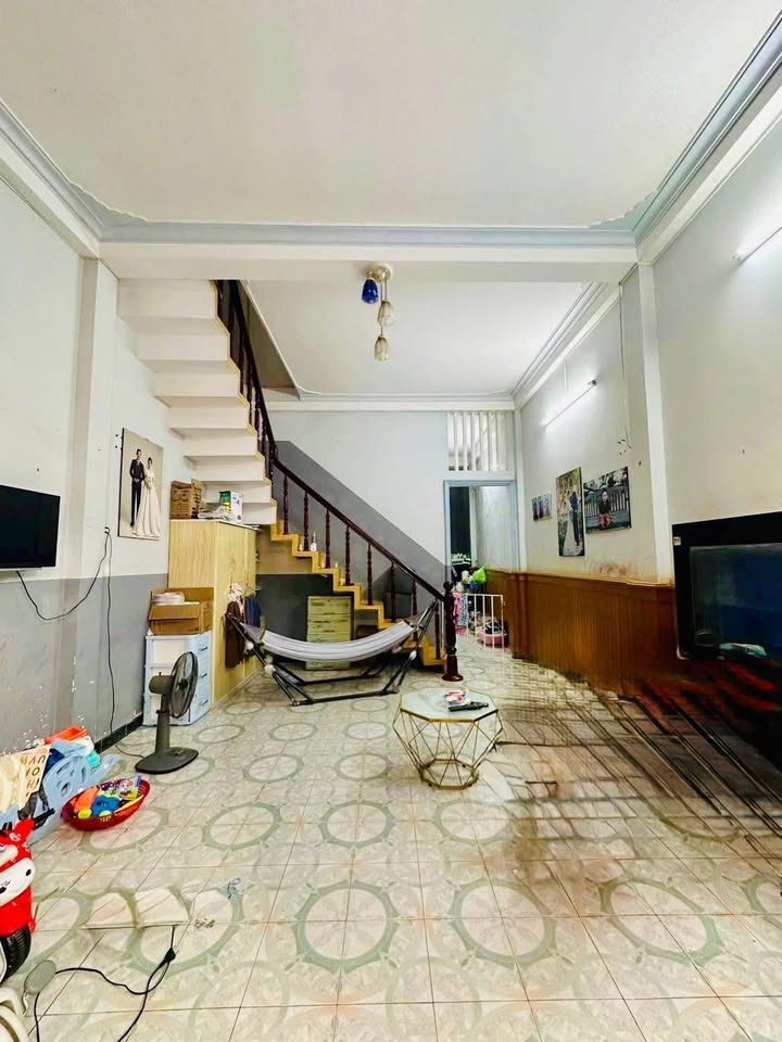 Nhà 2 tầng hẻm ô tô Nguyễn Thái Học, Quy Nhơn 57m² giá 2.9 tỷ - Đầy đủ công năng, dọn vào ở ngay!