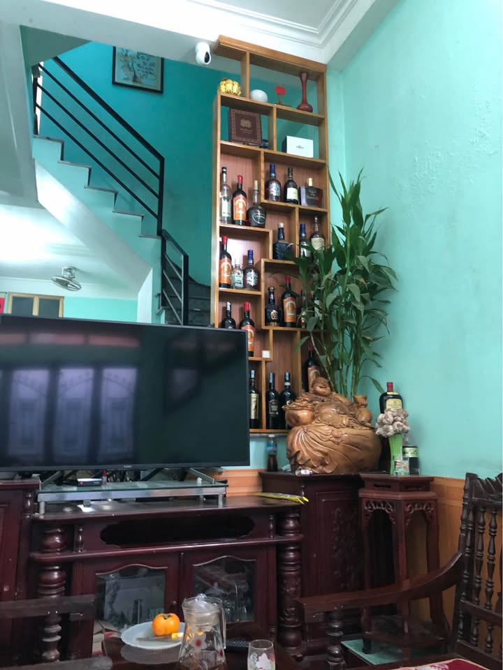 Nhà 2,5 tầng phố Cao Xanh 45m² giá 2 tỷ - Sẵn sàng giao dịch!