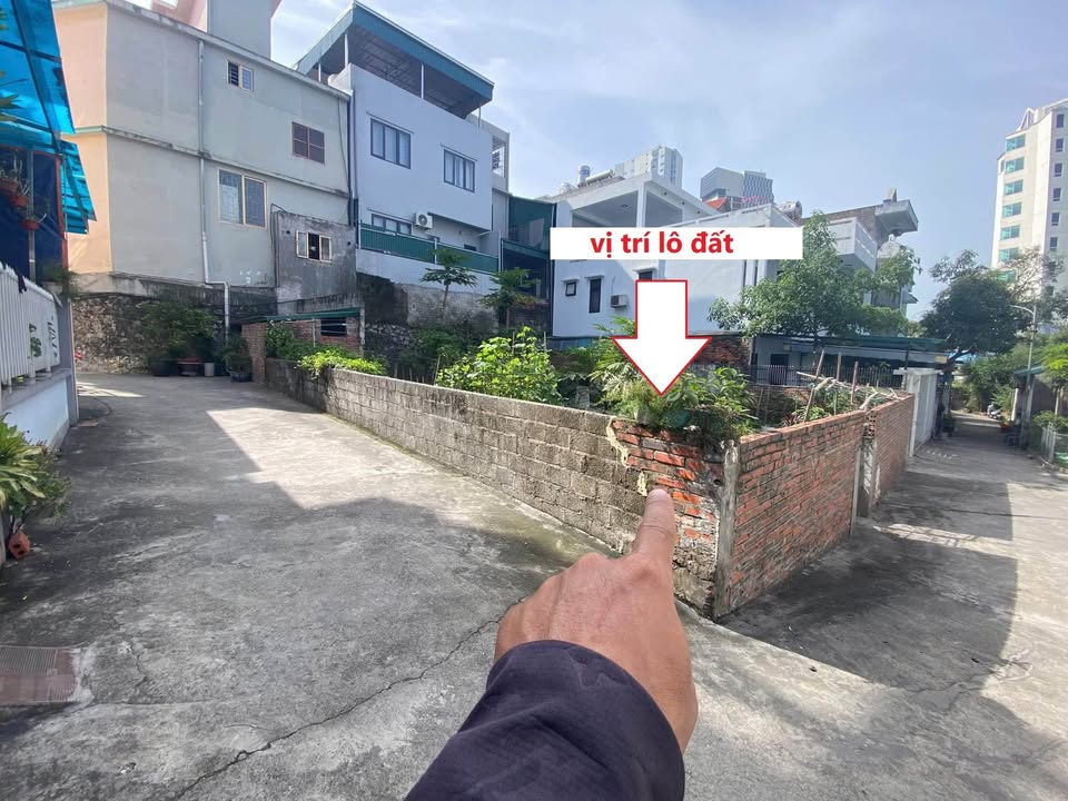 Đất ô góc 2 mặt tiền Bãi Cháy 182m² giá 5 tỷ - Trung tâm tiện ích gần Sunworld!