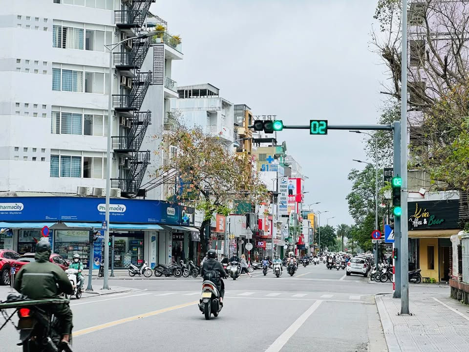 Bán đất Mặt tiền Hùng Vương, Phú Nhuận, 140m² - Vị trí Kim Cương bên Vincom Huế!