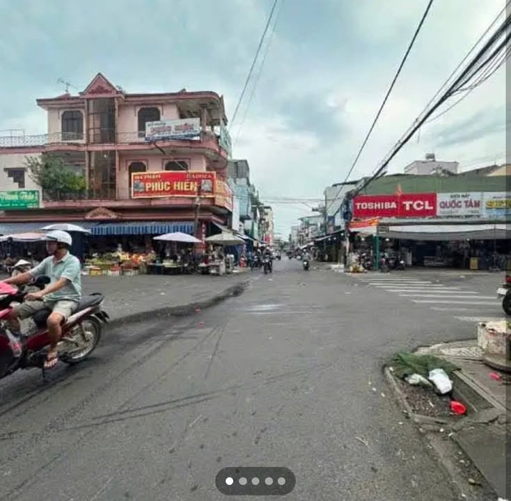 Nhà 1 trệt 3 lầu đường Điểu Ông, Đồng Xoài 64m² giá 5.5 tỷ - Đầu tư sinh lời cao!