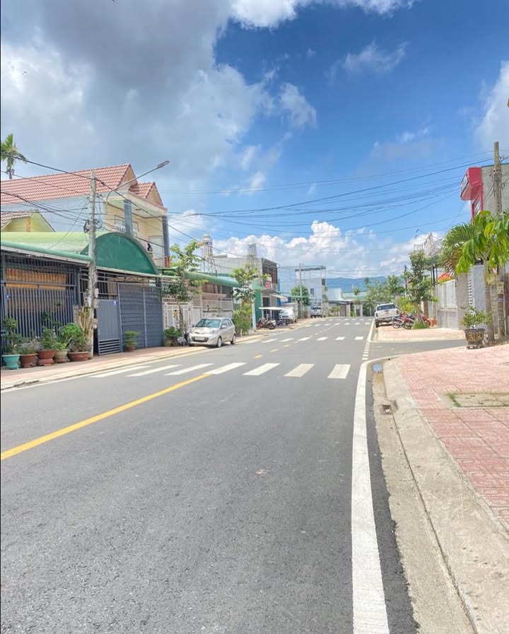 Đất nền mặt tiền đường Tây Sơn, Bảo Lộc 184m² giá 4.4 tỷ - Khu dân cư văn minh!