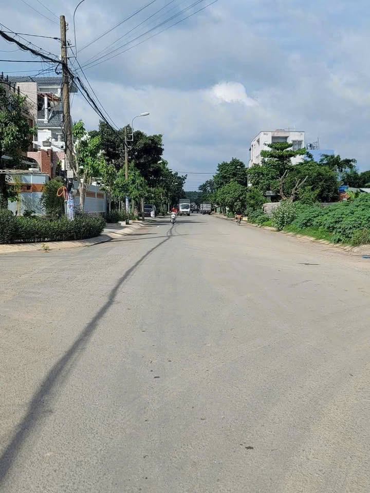 Đất nền Bà Điểm, Hóc Môn 241m² giá 7.8 tỷ - Cơ hội đầu tư tuyệt vời!