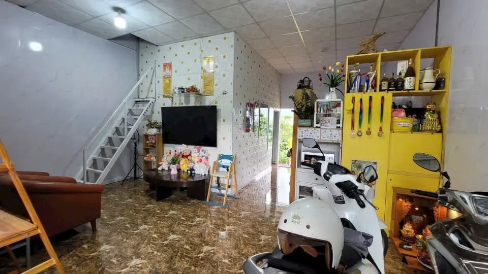 Đất thổ cư Lộc Quảng 120m² giá 980 triệu - Nhà cấp 4 tiện nghi ở ngay!