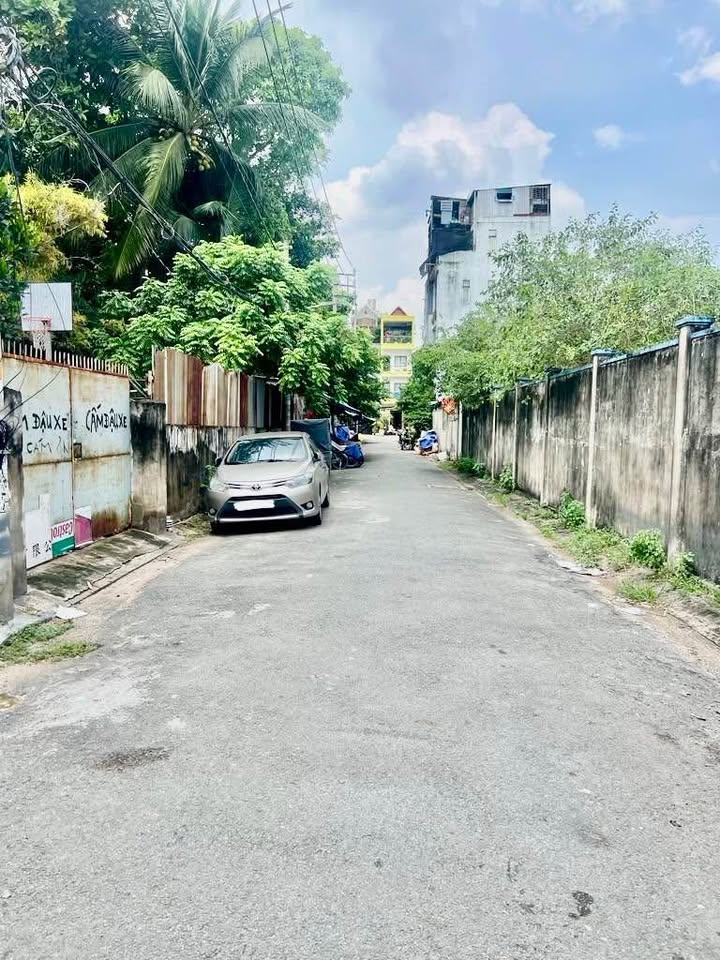 Đất nền Tân Phú 67m² giá 4.5 tỷ - Tiện xây mới, gần trung tâm!