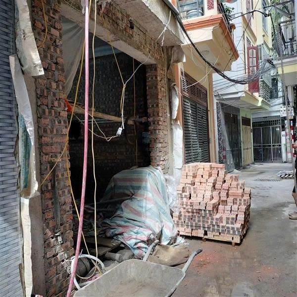 Nhà 5 tầng thang máy Thanh Lân 30m² giá 7.3 tỷ - Đầu tư sinh lời cao!