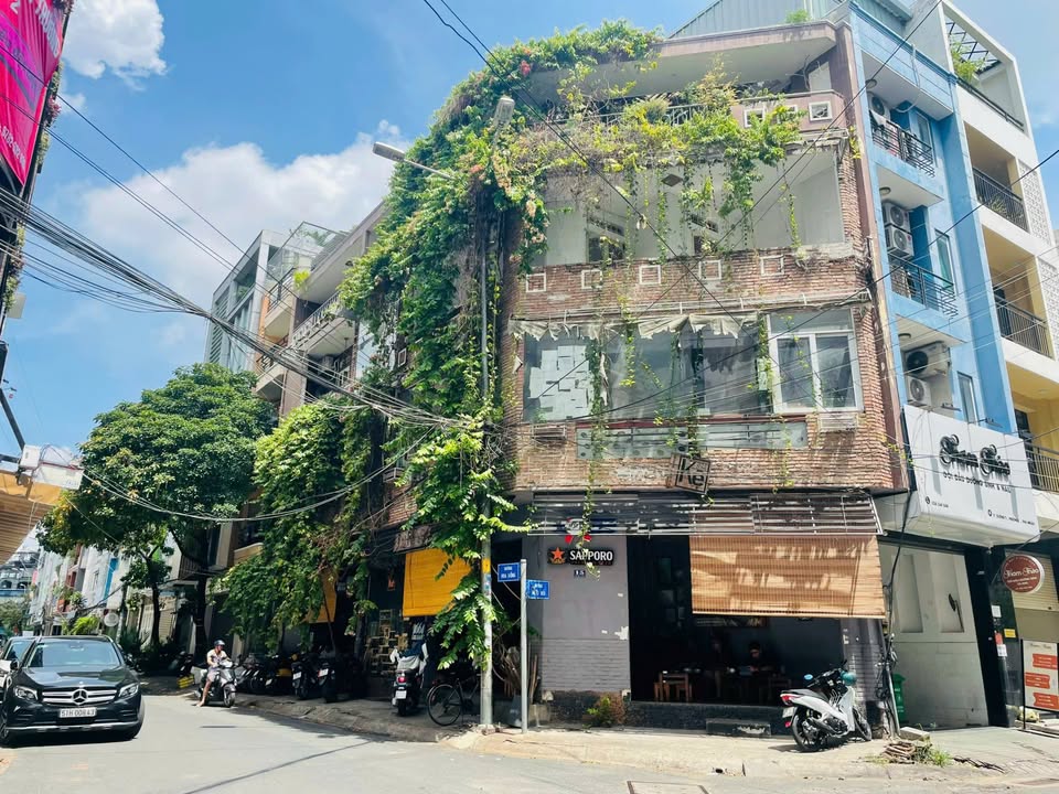 Nhà góc 2 mặt tiền Hoa Hồng, Phú Nhuận, 64m² - Đầu tư sinh lời ngay!