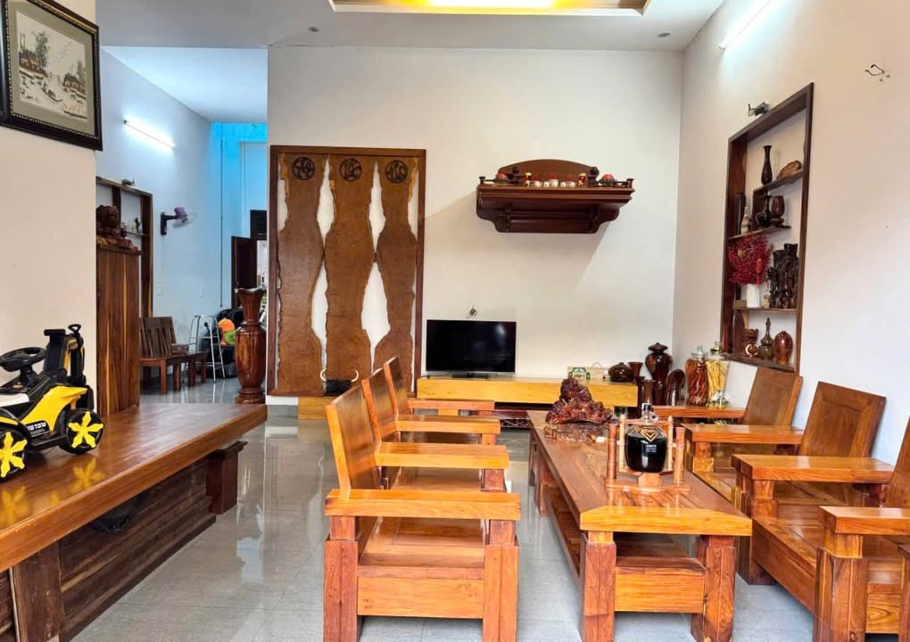 Nhà cấp 4 đường Xuân Diệu, Buôn Ma Thuột 124m² giá 7.35 tỷ - Vị trí trung tâm thuận lợi!