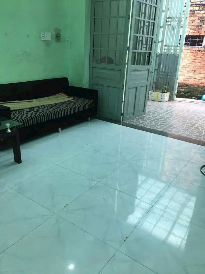 Nhà cho thuê 571 Phạm Văn Bạch, Tân Bình 70m² giá 6.5 triệu - Nội thất đầy đủ, chính chủ!