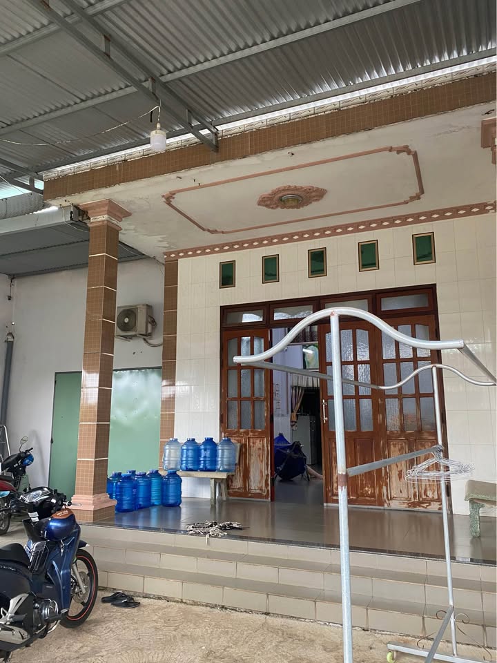 Nhà riêng tại xã Thống Nhất, Đồng Nai 418m² giá 2.6 tỷ - Thiết kế đa năng, phù hợp nhiều nhu cầu!