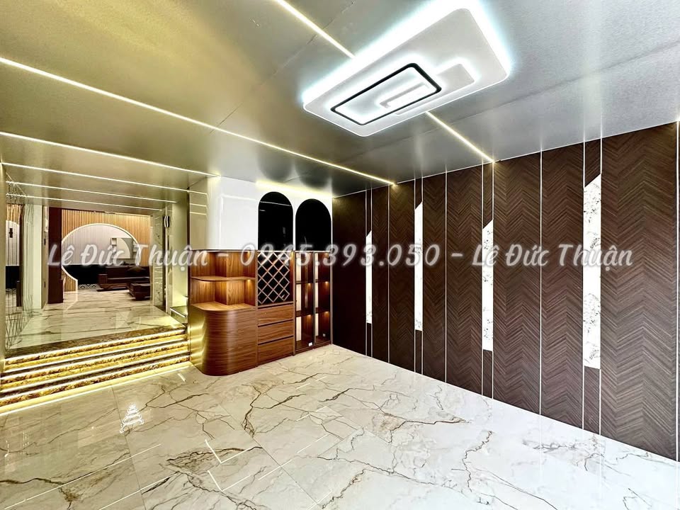 FrontHouse mặt đường Lực Hành, Hải An 64m² giá 7.9 tỷ - Chủ bán gấp!